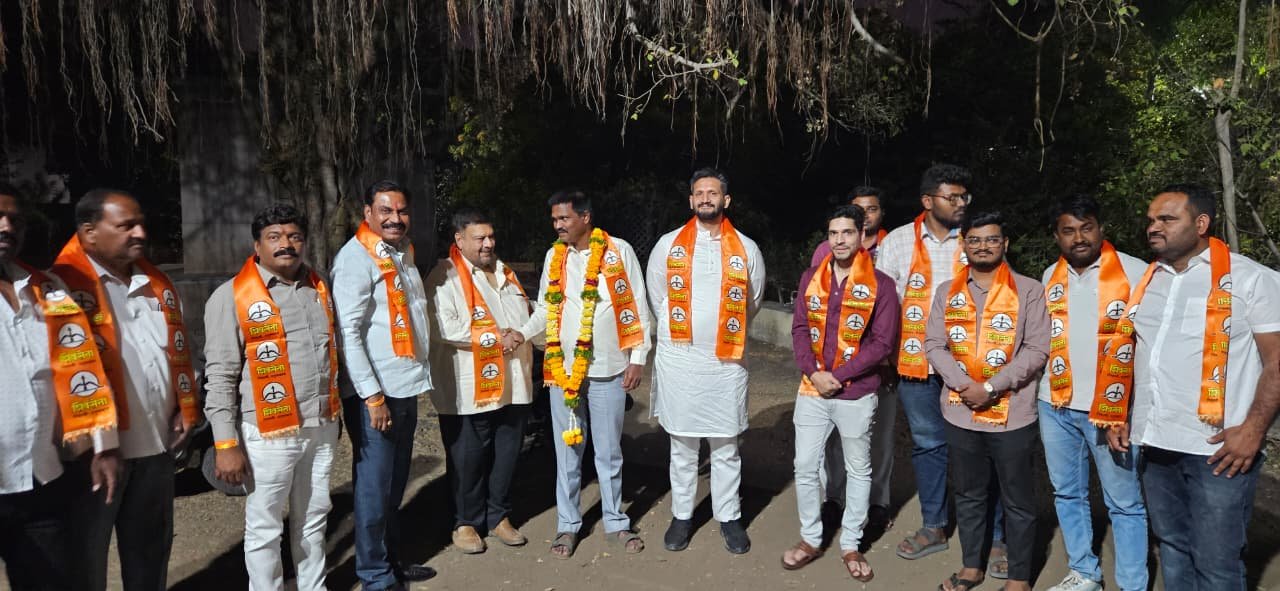 सामाजिक कार्यकर्ते सुधीर अहिवळे (चेअरमन ) यांचा शिवसेनेत प्रवेश, फलटणच्या राजकारणात मोठी खळबळ : असंख्य कार्यकर्त्यांची उपस्थिती 