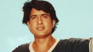 ज्येष्ठ अभिनेते रवींद्र महाजनी यांच्या निधनाने मुख्यमंत्र्यांना दुःख