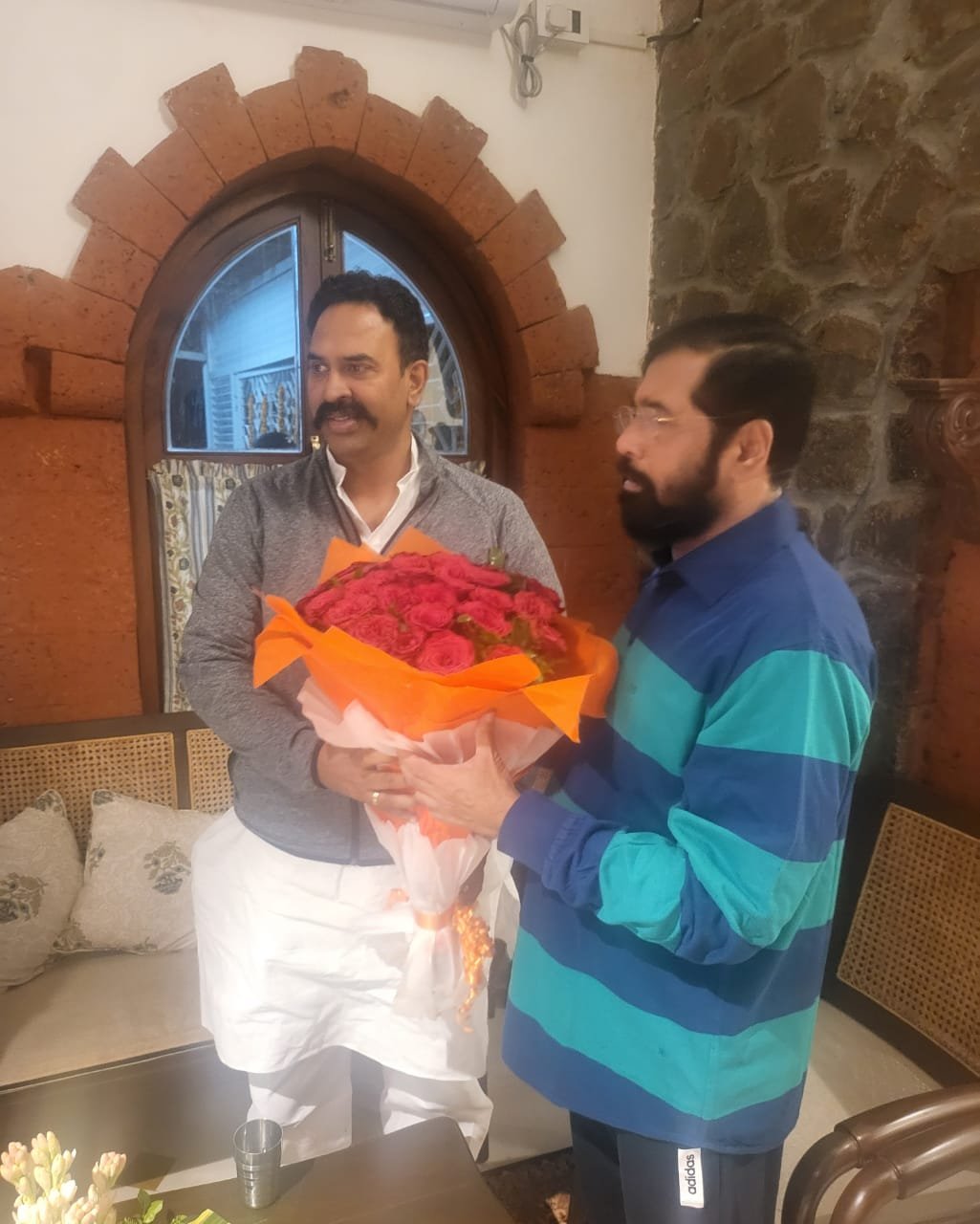 कृष्णा कारखान्यात पहिल्या ११ साखर पोत्यांचे पूजन