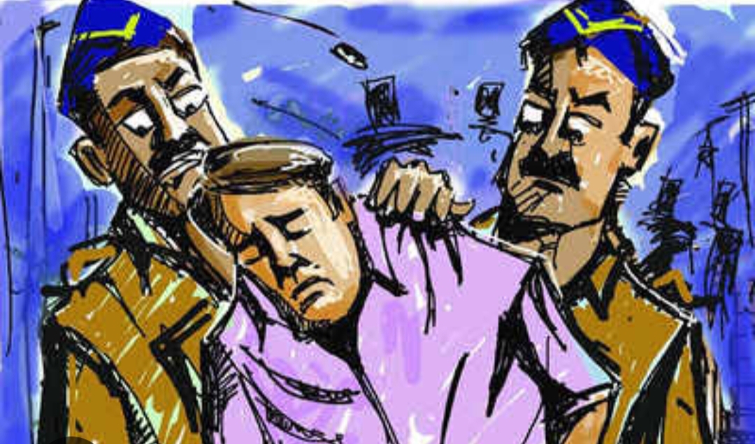 दारू पिऊन पोलिसांची हुज्जत मा. नगरसेवकावर गुन्हा दाखल 