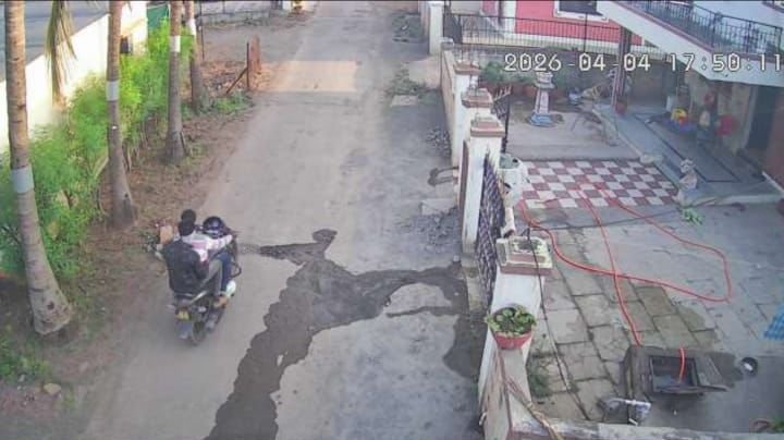 कोळकीत साखळी चोरट्यांचा धुमाकूळ; महिलेच्या गळ्यातील दोन तोळ्यांची चैन व मंगळसूत्र लंपास