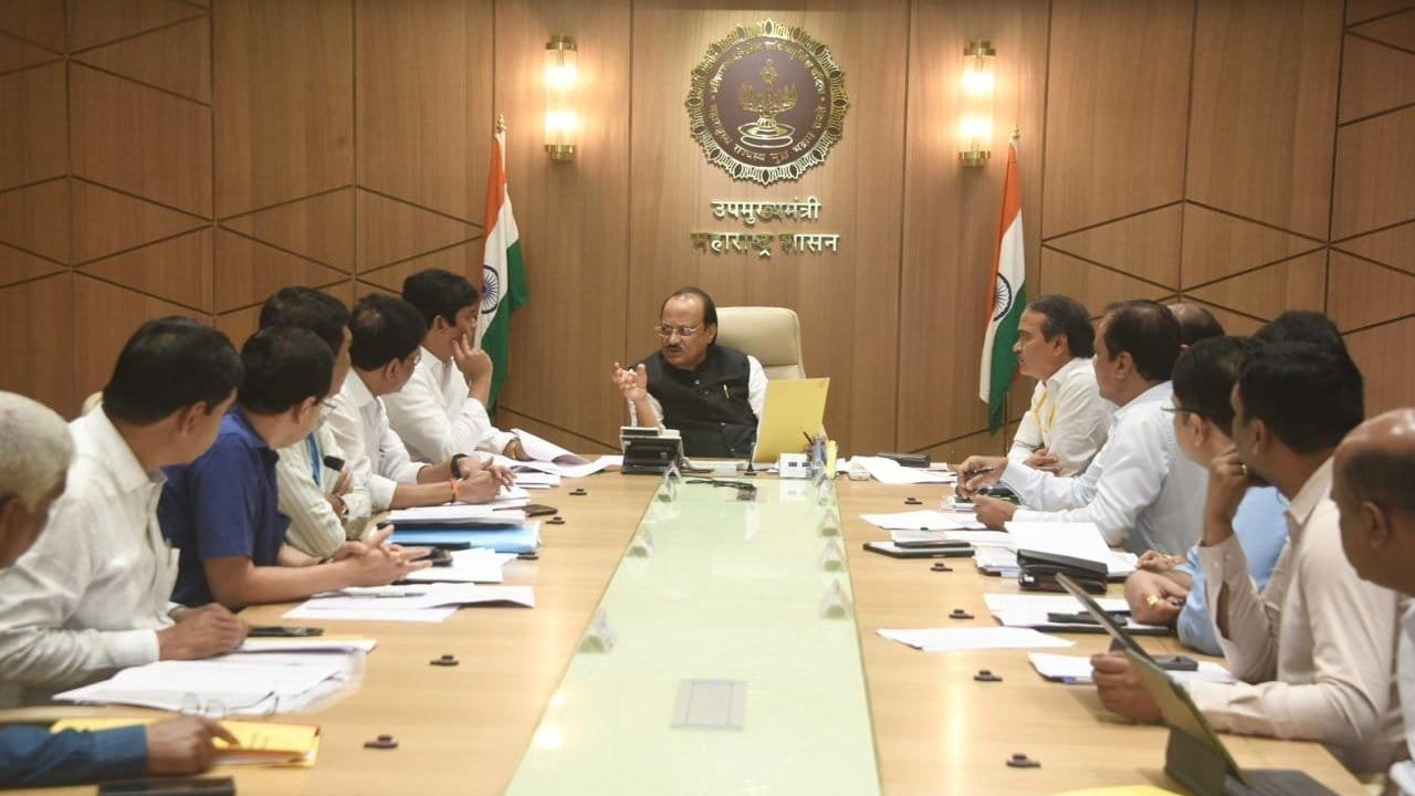 कोरेगाव-फलटण रेडे घाट मार्गाबाबत उपमुख्यमंत्री अजितदादादांचे अधिकाऱ्यांना दिले निर्देश