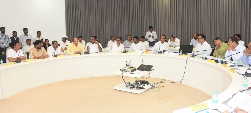 अवैध दारू धंद्यांवर छापे, 6 हजार 700 रुपयांचा मुद्देमाल जप्त