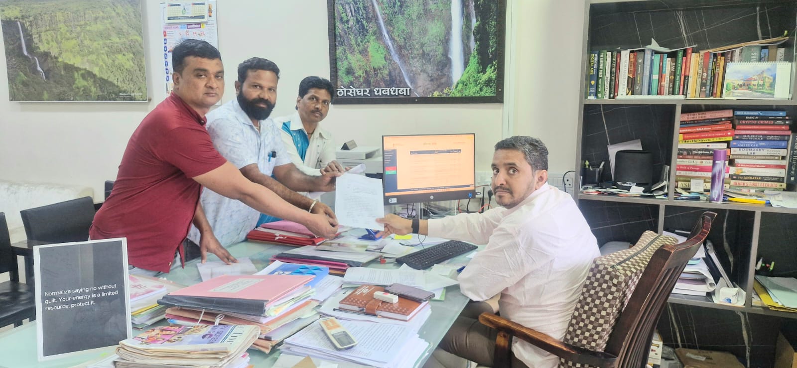 प्रजासत्ताक दिनी राष्ट्रध्वजारोहन प्रसंगी डॉ. बाबासाहेब आंबेडकर यांची प्रतिमा लावून संविधान उद्देशीकेचे सामुहीक वाचन करा : निवेदनाद्वारे मागणी