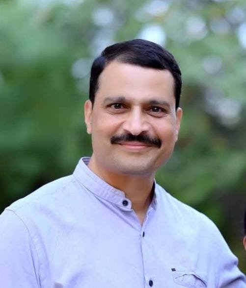 डॉ. प्रसाद जोशी यांना “उषा-वैभव” पुरस्कार जाहीर; उषा मंगेशकर व पद्मिनी कोल्हापुरे यांच्या उपस्थितीत ५ एप्रिलला भव्य सोहळा