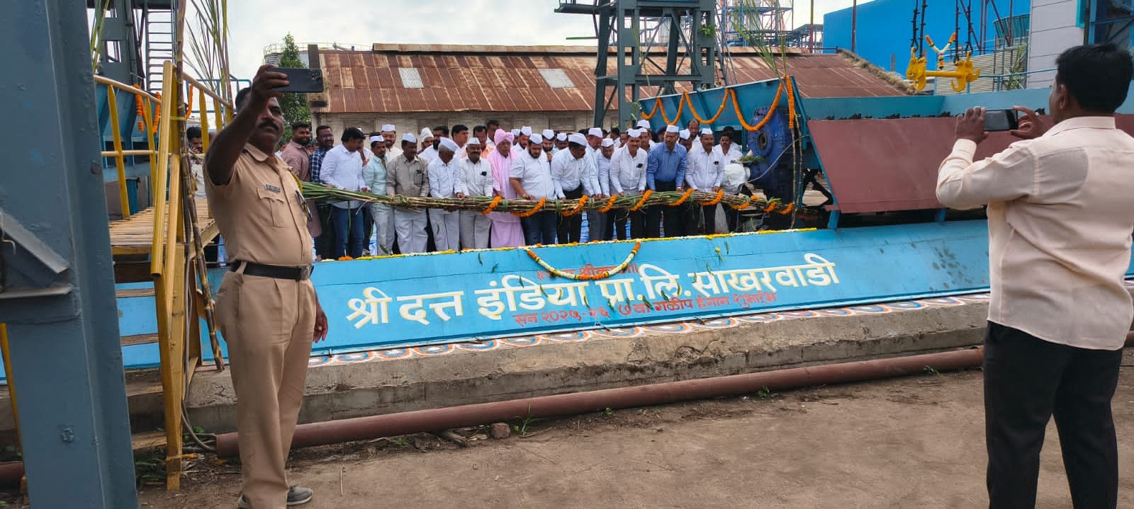 श्री दत्त इंडिया साखरवाडी कारखाना यावर्षी १२ लाख मे. टन ऊस गाळप करणार :  प्रशासनाधिकारी अजितराव जगताप