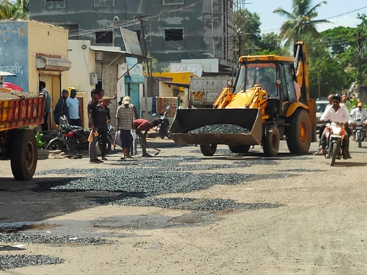 फलटणच्या अंतर्गत पालखी मार्गाची दुरुस्ती :  पालिका व प्रशासनाने घेतली दखल
