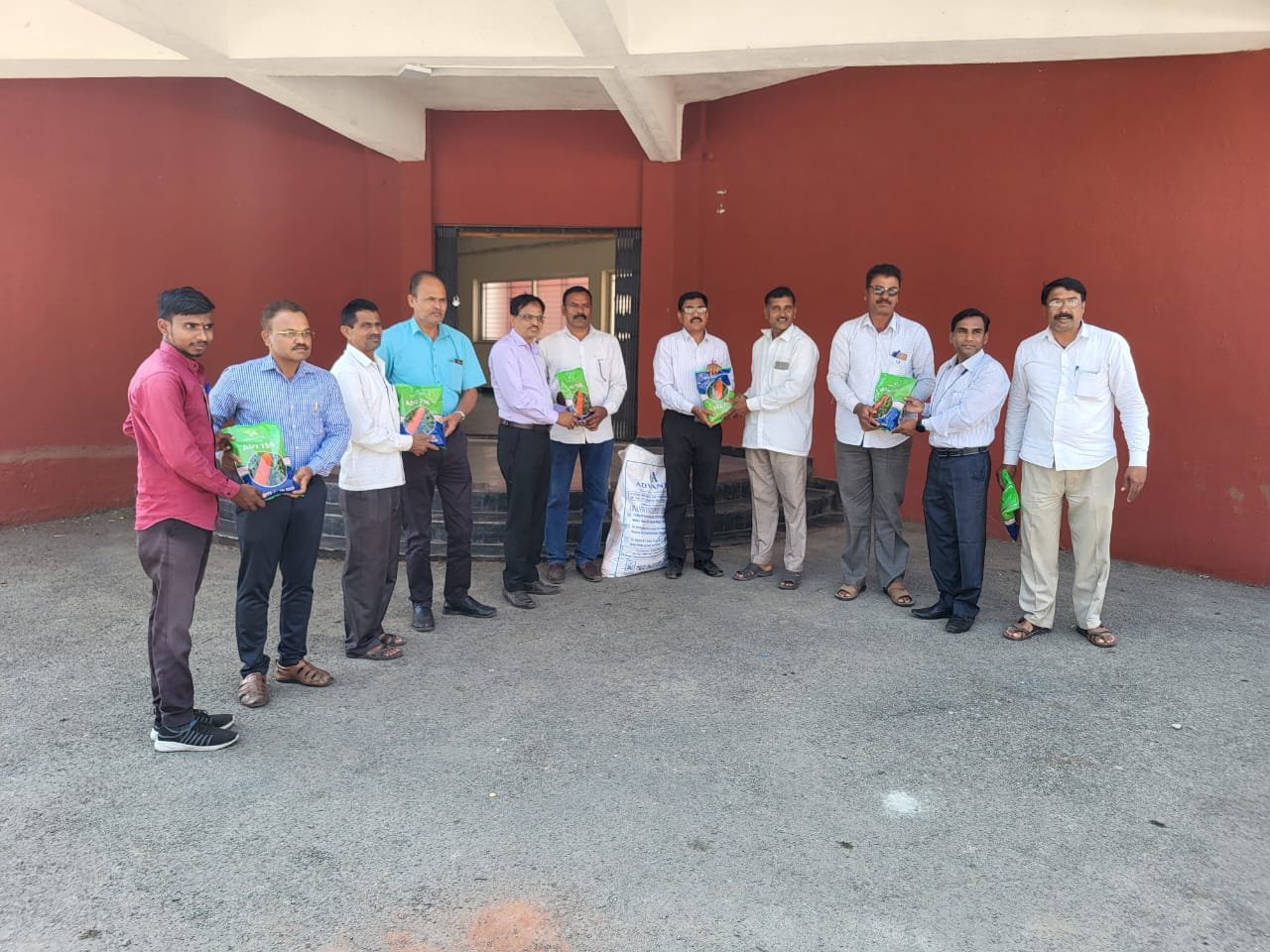 चारा पिकांचे योग्य नियोजन करून पशुधनाचे संगोपन करावे :  डॉ संतोष पंचपोर यांचे आवाहन 