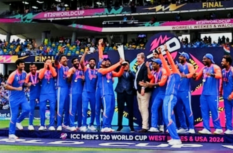 टी- ट्वेंटी विश्व चषक 2024 भारत विश्व विजेता : अंतिम सामन्यात दक्षिण आफ्रिकेचा सात धावांनी पराभव  13 वर्षानंतर विश्वचषकावर कोरले नाव