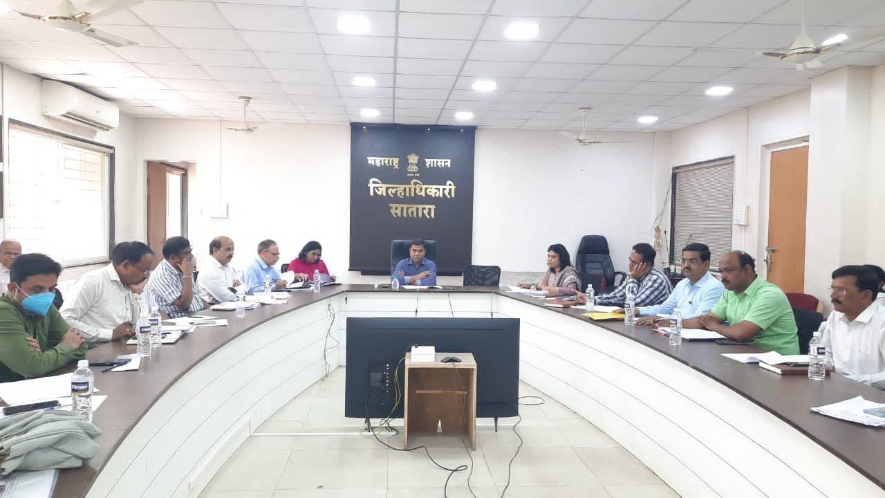 कोयना पूलावरून उडी घेऊन महिलेची आत्महत्या