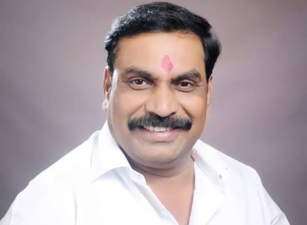मुलाखत बहाद्दरांचे शिवसेनेसाठी योगदान काय ? संजीवराजे, चंद्रहार पाटील, रेश्मा जगताप हे सगळे अवघ्या ६ महिन्यांपूर्वी पक्षात आलेले नेते - चंद्रकांत जाधवांचा घणाघात