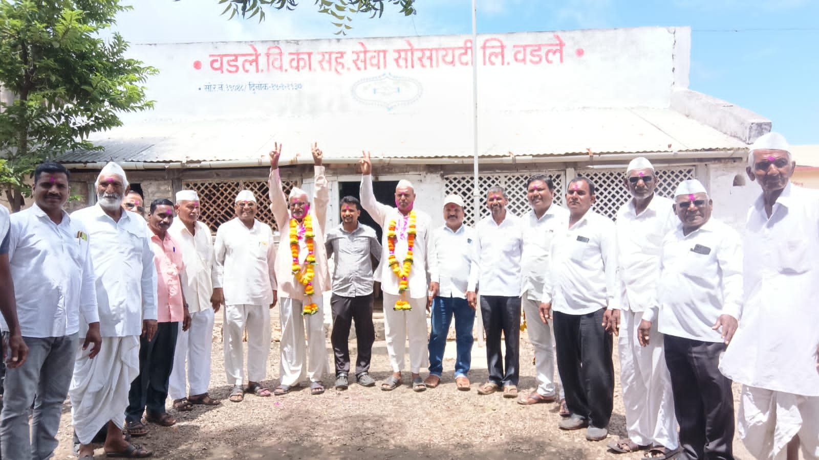 वडले सोसायटीच्या चेअरमनपदी राजे गटाचे आनंदराव सोनवलकर 