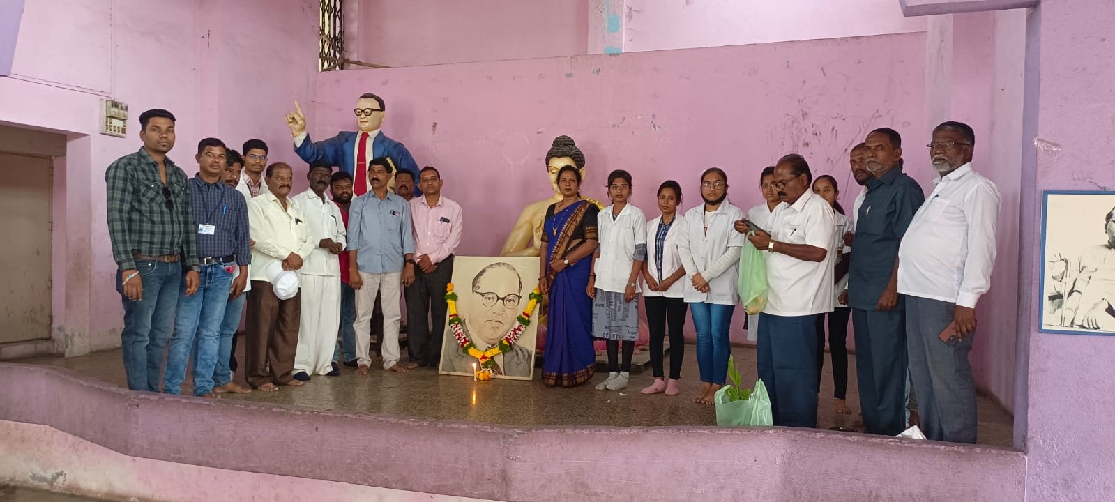 फलटण येथे फुले - आंबेडकर जयंती निमित्त रक्तदान शिबीर संपन्न : 43 रक्तदात्यांनी केले रक्तदान 