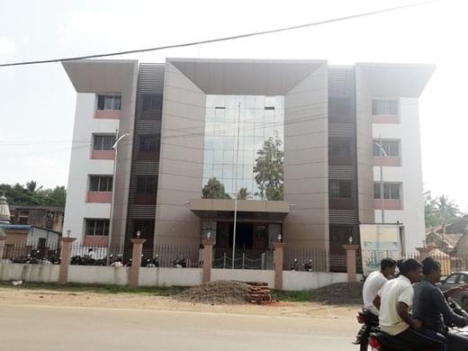 कराडचे निवासी नायब तहसीलदार बाबुराव राठोड यांची बदली करा 