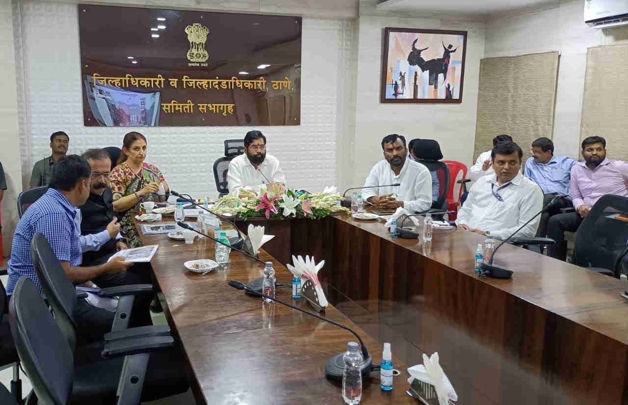 जिल्हा बँकेच्या निवडणुकीसाठी दीपक पवार व शंकर माळवदे यांचे अर्ज दाखल