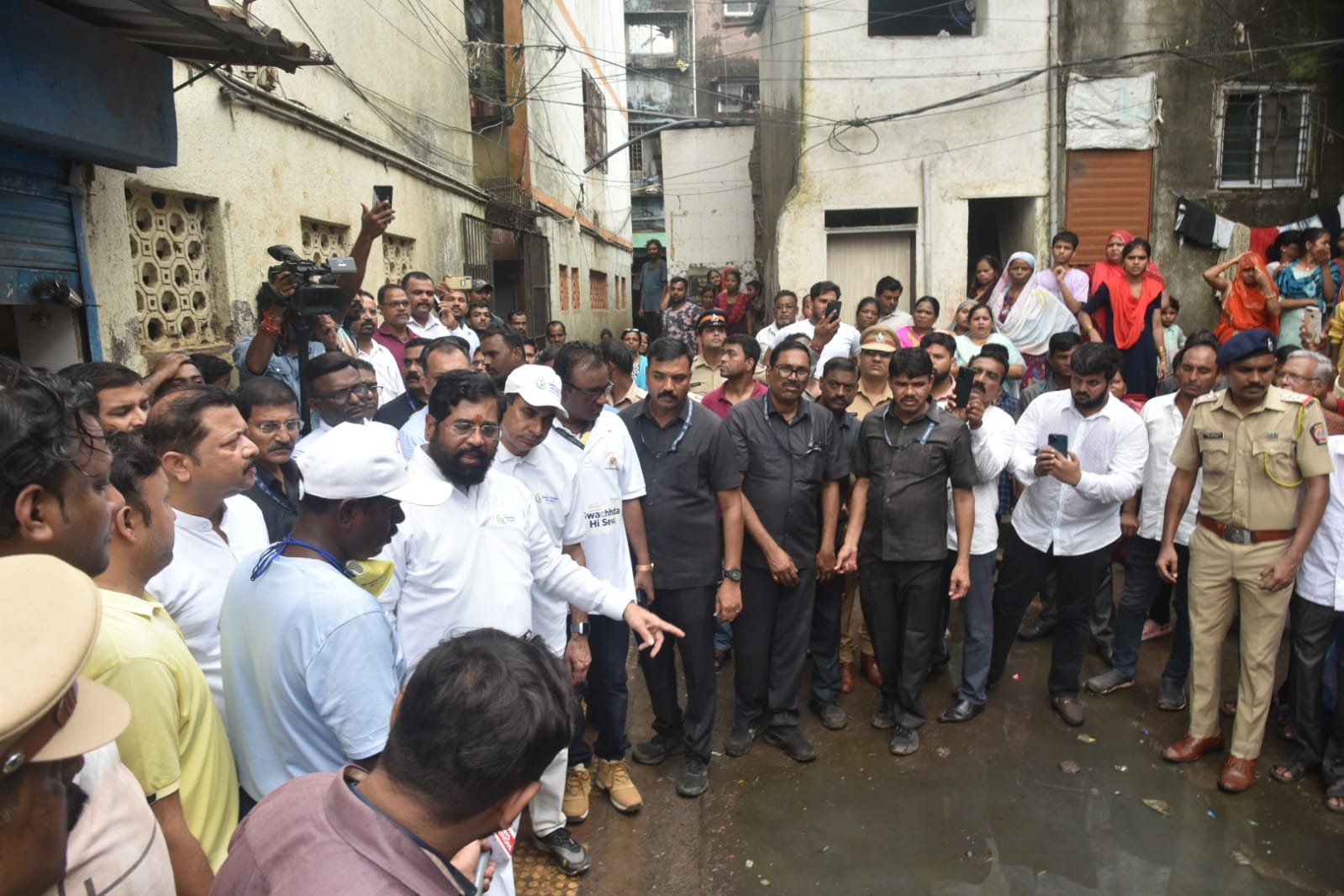 1 मे पासून 18 वर्षांवरील प्रत्येकाला कोरोनाची लस