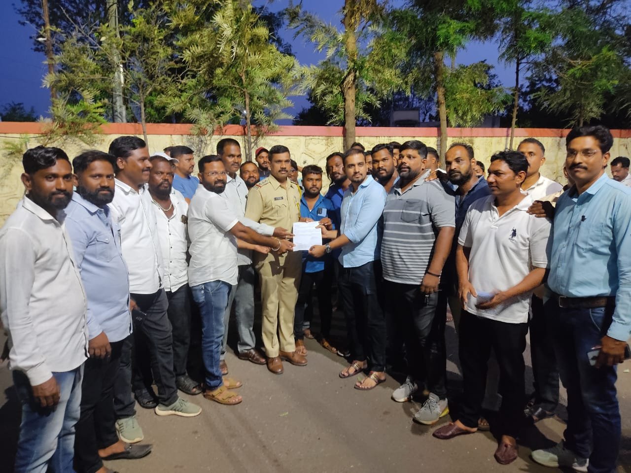 स्वागत काशीद याच्यावर गुन्हा दाखल करा : सोशल मीडिया प्रकरण भोवणार?