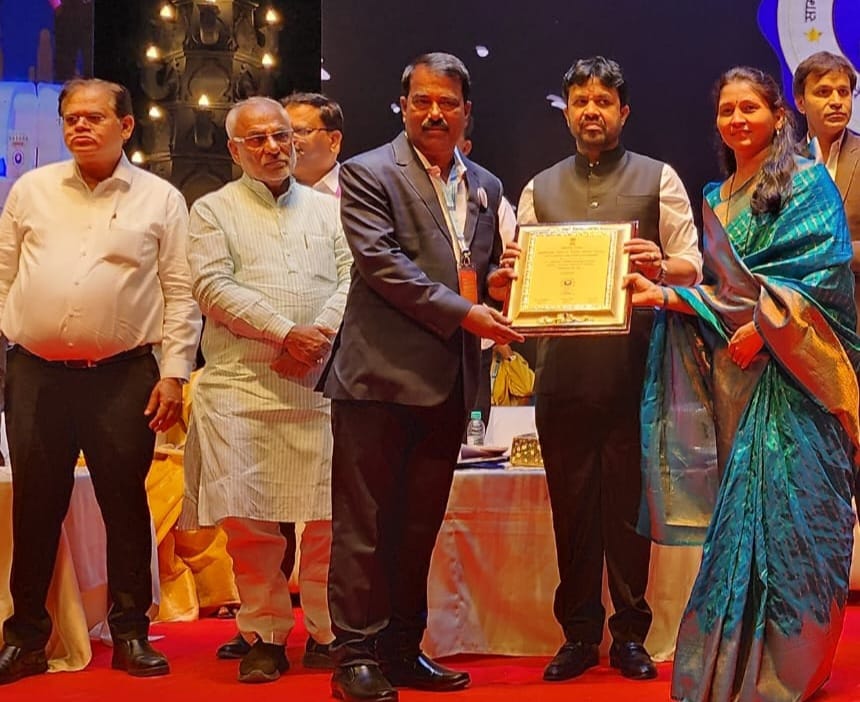 प्रशासनाच्या करड्या नजरेने मोरणा भाग हदरला 