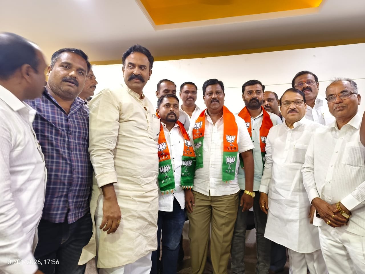 कोळकीसह चौधरवाडी येथे राजे गटाला मोठा धक्का : अनेक कार्यकर्त्यांचा भाजपमध्ये जाहीर प्रवेश