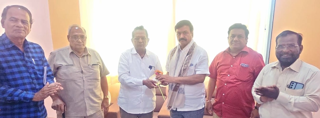 विधीमंडळ अधिवेशनात संपादक व पत्रकारांचे प्रश्‍न सोडवण्याचा प्रयत्न करु : आ.दीपक चव्हाण