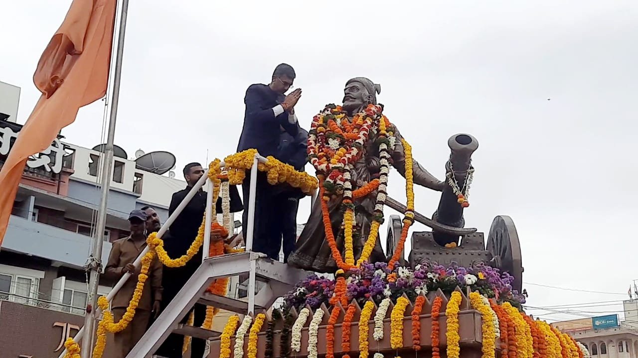 ऐतिहासिक काळातील बांधकामाप्रमाणे शिवतीर्थचे काम करा - पालकमंत्री शंभूराज देसाई