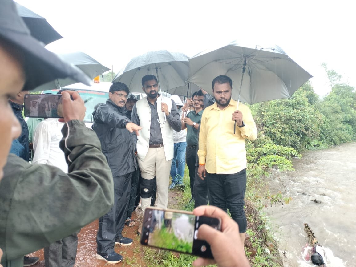 दरड प्रवन गावातील नागरिकांनी तात्पुरत्या निवारा केंद्रांमध्ये स्थलांतरित व्हावे  - जिल्हाधिकारी जितेंद्र डुडी