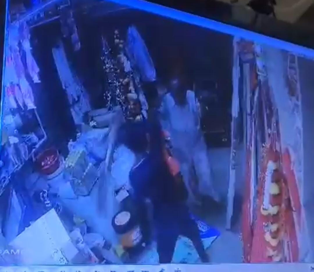 डोळ्यांचा मेकअप काढून टाकण्यासाठी या टिप्स फॉलो करा