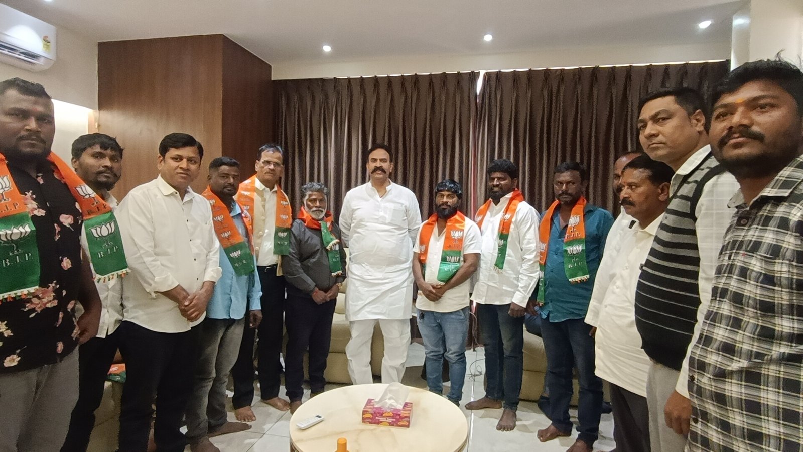 सोमवार पेठेतील पप्पू पवार यांची भाजपमध्ये  घरवापासी ; राजे गटातील प्रवेश अल्पकाळातच संपुष्टात