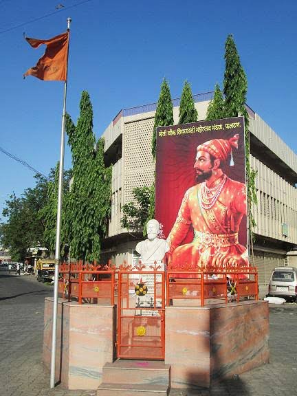 छत्रपती शिवाजी महाराज पुतळ्यास अभिवादनास मुभा  