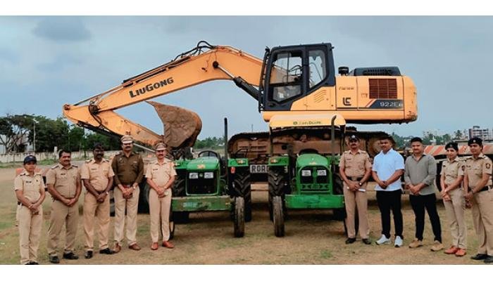 शेतक-यांची फसवणूक करणारी आंतरराष्ट्रीय टोळीचा पर्दाफाश - शहर पोलिसांना यश