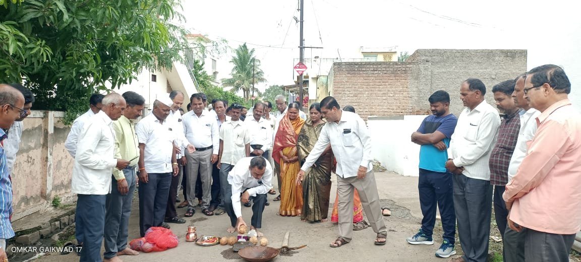 प्रभाग क्रमांक 5 मधील बंदिस्त साईड गटर कामाचा शुभारंभ