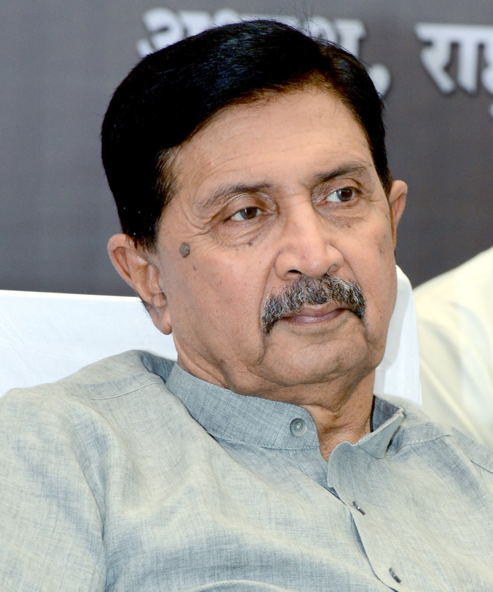 निरा - देवघर प्रकल्पातील बचतीचे 3 टी. एम. सी. पाणी फलटण तालुक्याला मिळावे - आ. श्रीमंत रामराजे यांची विधान परिषदेत मागणी 