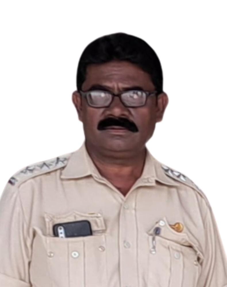 नेकपीसची लेयरींग करा अन् दिसा अधिक सुंदर
