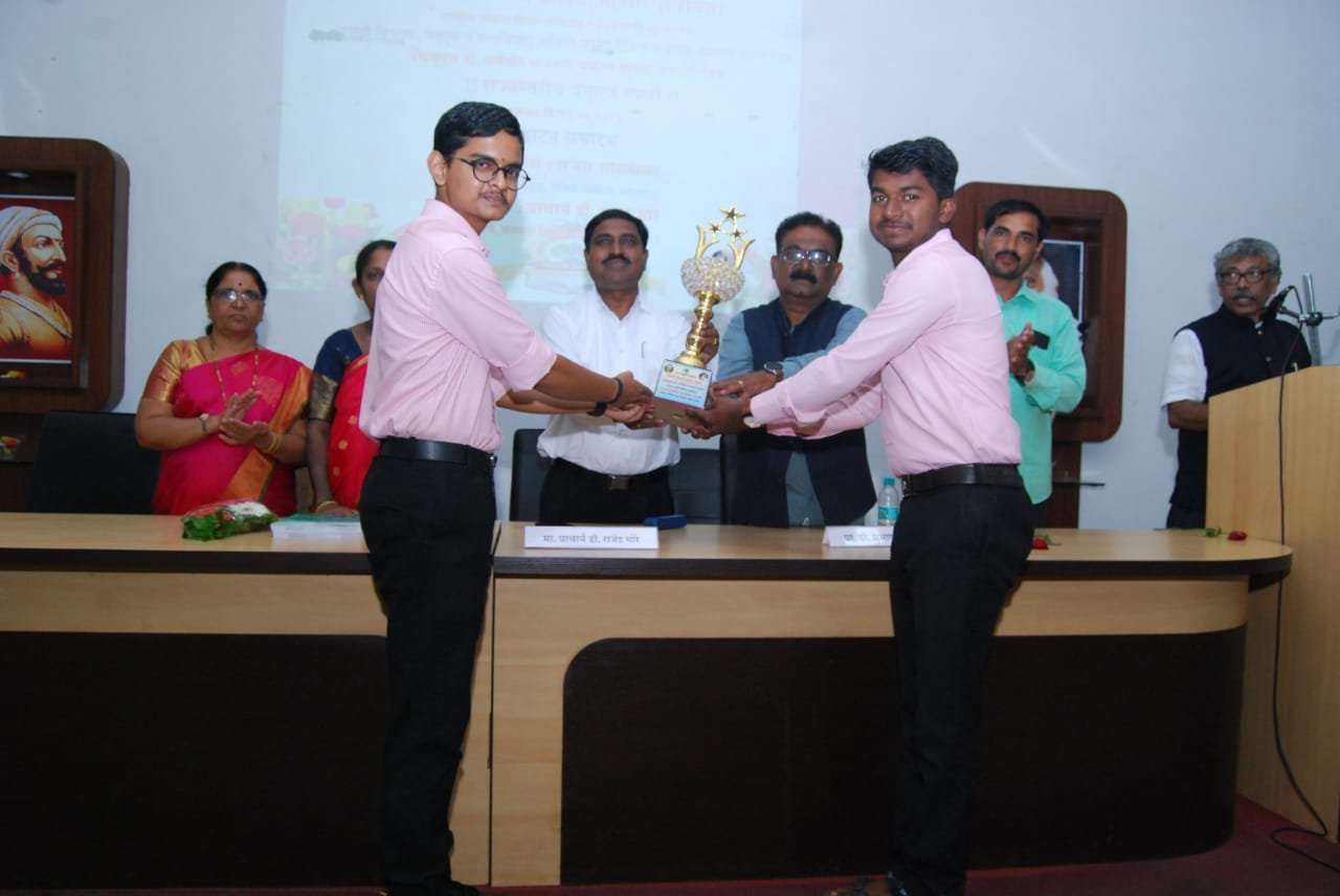 छत्रपती शिवाजी कॉलेजच्या वक्तृत्व स्पर्धेत मुंबईचा यश पाटील प्रथम